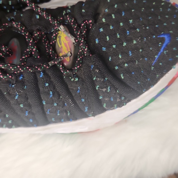 NIKE LEBRON 18 SNEAKERS - Picture 5 of 10